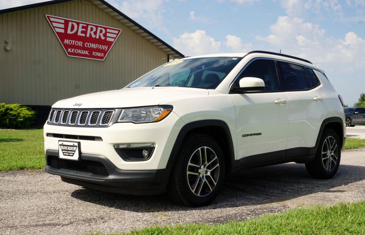 Used 2020 Jeep Compass Latitude FWD image 2