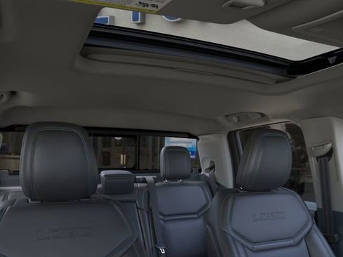 New 2025 Ford Maverick Lobo image 12