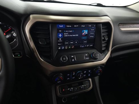 Used 2023 GMC Acadia Denali w/ Denali Technology Package AWD/4WD image 25