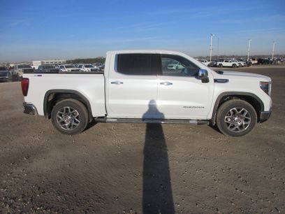 New 2026 GMC Sierra 1500 SLT w/ SLT Premium Plus Package