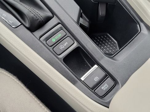 Certified 2024 Honda Accord EX image 27