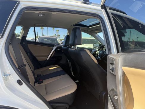 Used 2018 Toyota RAV4 Limited image 33