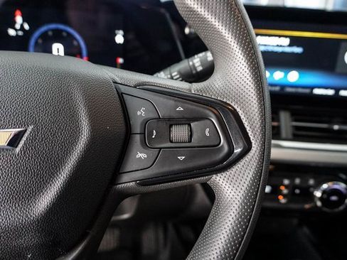 Used 2025 Chevrolet Trax LT image 20