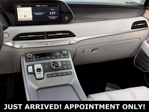 Used 2021 Hyundai Palisade Calligraphy image 26