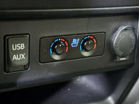 Used 2018 Toyota 4Runner Limited AWD/4WD image 12