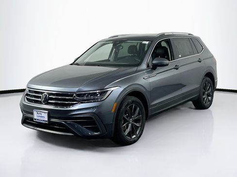 Used 2022 Volkswagen Tiguan SE AWD/4WD image 1
