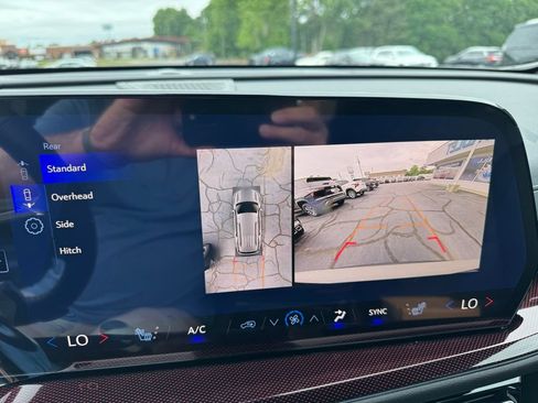 New 2026 Chevrolet Traverse Z71 w/ Enhanced Driving Package AWD/4WD image 27