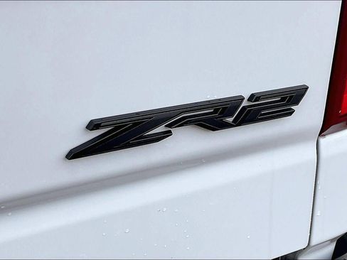 Used 2024 Chevrolet Silverado 1500 ZR2 w/ Technology Package AWD/4WD image 8