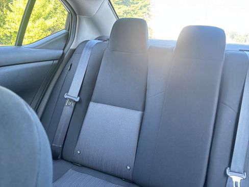 Used 2025 Nissan Sentra SV FWD image 33