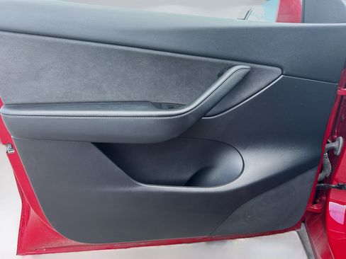 Used 2022 Tesla Model Y Performance AWD/4WD image 22