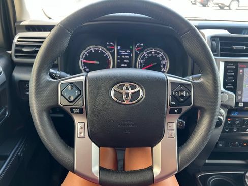 Used 2022 Toyota 4Runner Limited AWD/4WD image 13