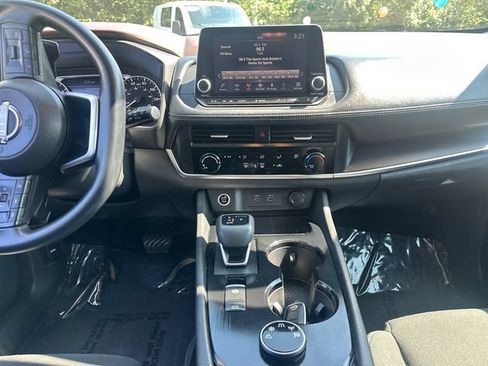 Used 2023 Nissan Rogue S AWD/4WD image 22