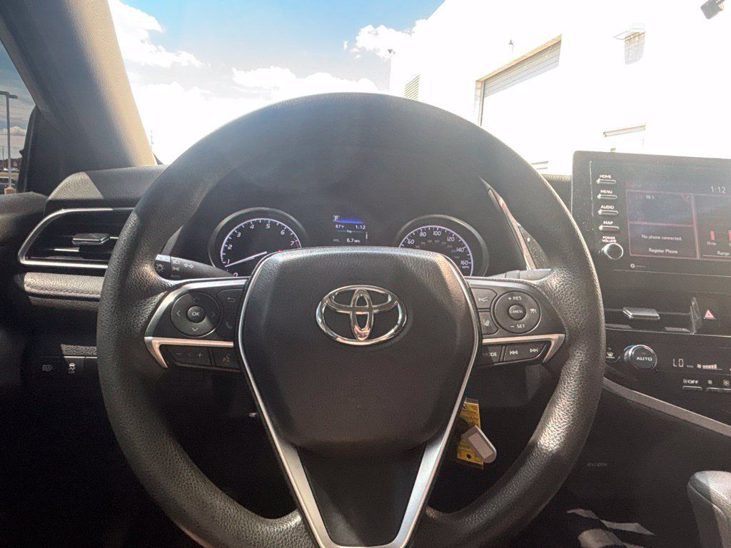 Used 2022 Toyota Camry LE FWD image 18