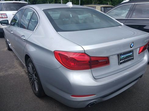 Used 2020 BMW 530i w/ Convenience Package RWD image 3