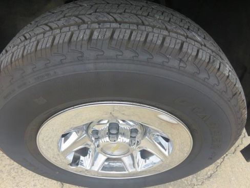 Used 2018 Chevrolet Silverado 1500 W/T w/ Trailering Package image 10