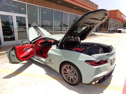 Used 2024 Chevrolet Corvette Stingray Premium Cpe w/ Z51 Performance Package RWD image 15
