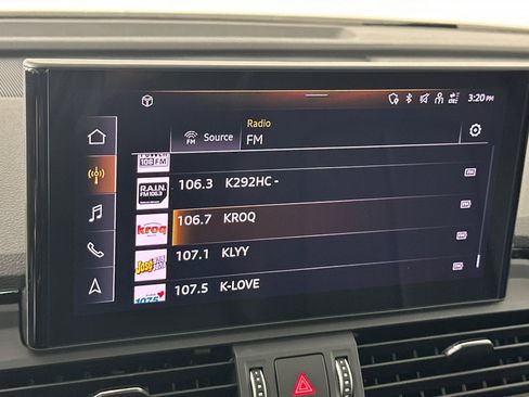 Used 2023 Audi Q5 2.0T Premium w/ Convenience Package image 17