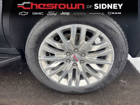 Used 2023 GMC Yukon SLT w/ SLT Luxury Package AWD/4WD image 10