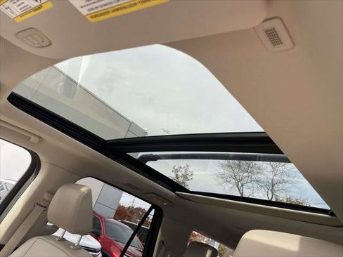 Used 2022 Ford Expedition Max XLT image 19