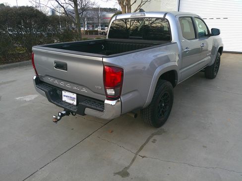 Used 2021 Toyota Tacoma SR5 image 13