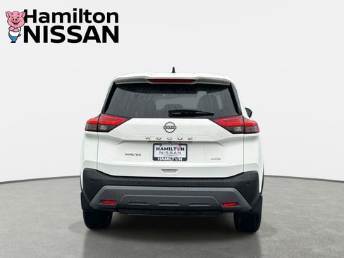 Used 2023 Nissan Rogue S image 3