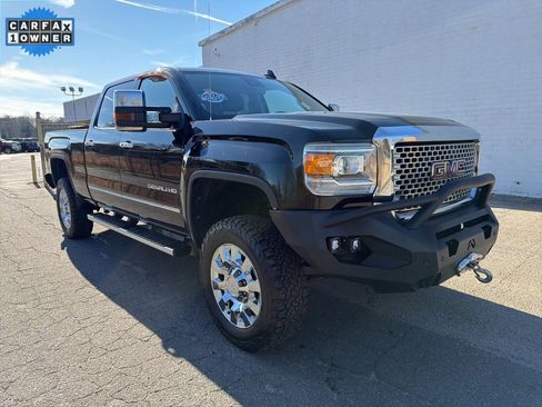 Used 2016 GMC Sierra 2500 Denali w/ Duramax Plus Package image 8