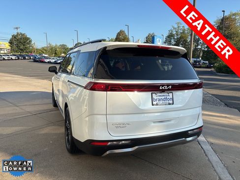 Used 2024 Kia Carnival SX Prestige image 4