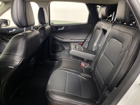 Used 2020 Ford Escape Titanium FWD image 13