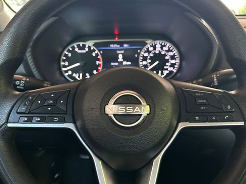 Used 2024 Nissan Sentra SV FWD image 22