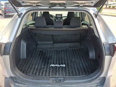 Used 2019 Toyota RAV4 LE w/ All Weather Liner Package AWD/4WD image 31