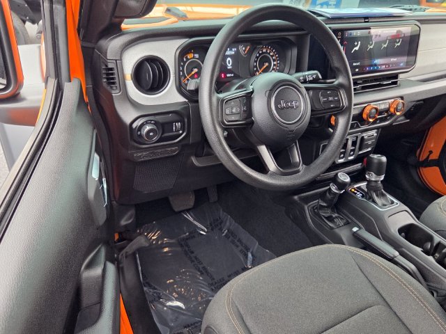 Certified 2025 Jeep Wrangler Sport AWD/4WD image 15