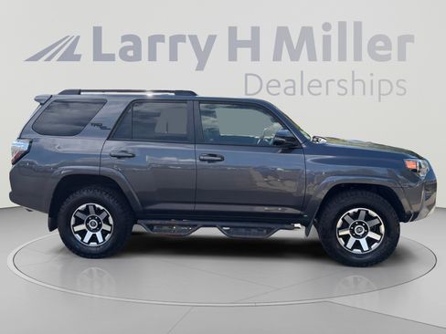Used 2020 Toyota 4Runner TRD Off-Road Premium AWD/4WD image 6