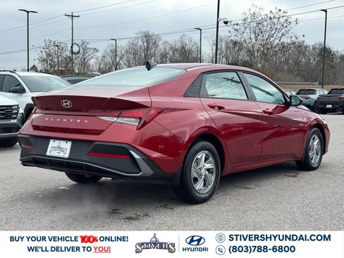 New 2026 Hyundai Elantra SE image 13