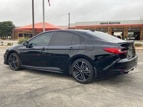 Used 2025 Toyota Camry XSE FWD image 7