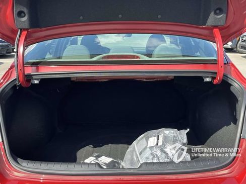 Certified 2025 Hyundai Elantra SEL FWD image 22