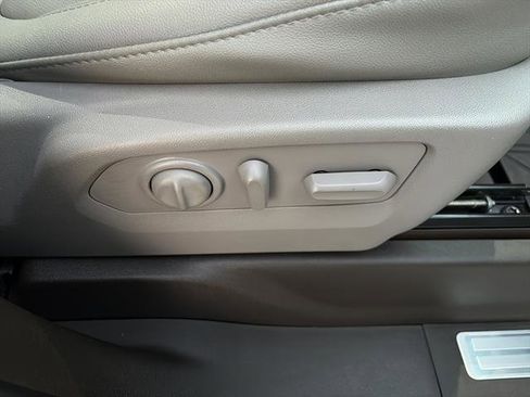 Used 2021 Chevrolet Silverado 1500 LTZ w/ LTZ Premium Package image 9