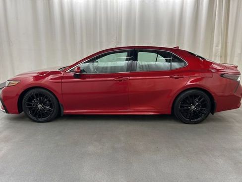 Used 2022 Toyota Camry XSE w/ Carpet Mat Package (TMS) AWD/4WD image 3