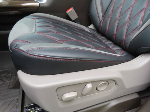 New 2025 Chevrolet Silverado 1500 LT Trail Boss w/ Convenience Package II image 7