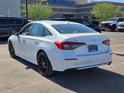 Used 2022 Honda Civic Sport image 3