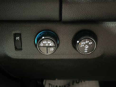 Used 2022 Chevrolet Colorado ZR2 w/ ZR2 Dusk Special Edition image 38