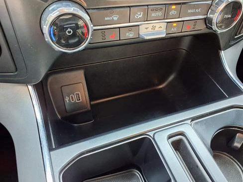 Used 2025 Ford F150 XLT w/ Equipment Group 302A MID RWD image 16