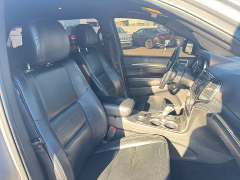Used 2019 Jeep Grand Cherokee Limited image 30