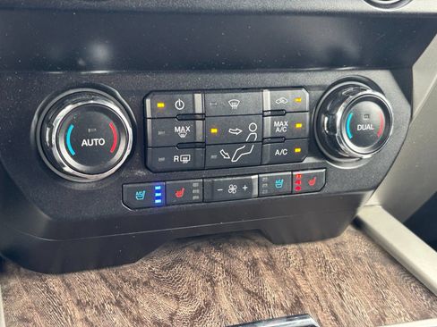 Used 2019 Ford F250 Lariat w/ Lariat Value Package AWD/4WD image 22