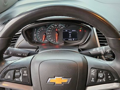 Used 2020 Chevrolet Trax LT w/ LT Convenience Package image 21