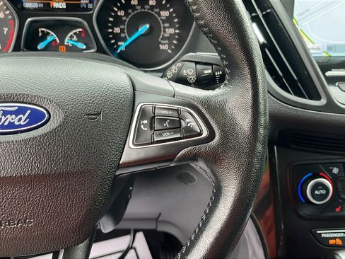 Used 2018 Ford Escape Titanium w/ Ford Safe & Smart Package AWD/4WD image 13