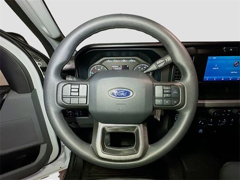 New 2025 Ford F550 4x4 Supercab Super Duty image 7