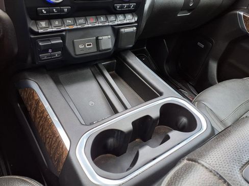Used 2022 GMC Sierra 3500 Denali image 29