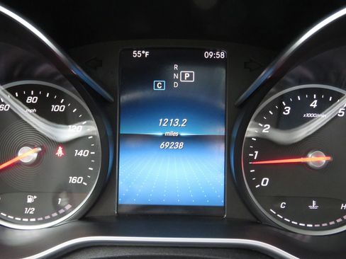 Used 2019 Mercedes-Benz C 300 4MATIC Coupe image 19
