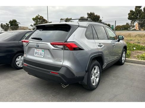 Used 2020 Toyota RAV4 XLE w/ Convenience Package AWD/4WD image 3