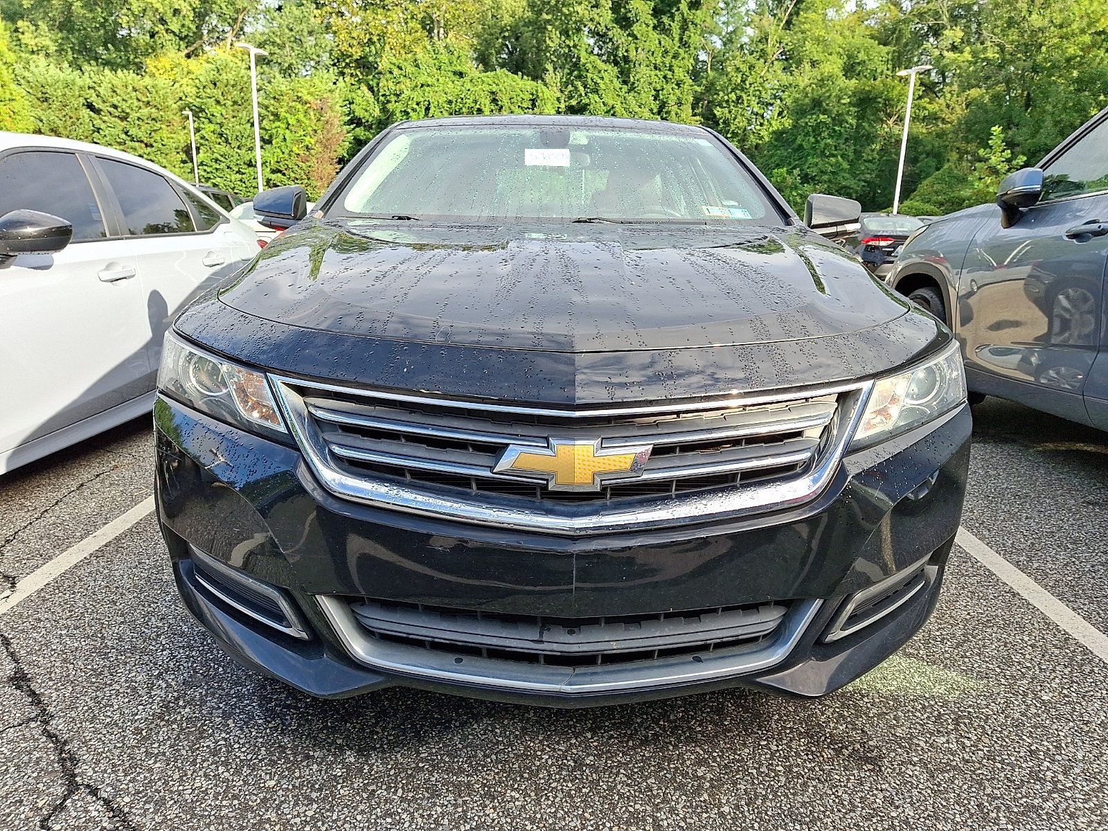 Used 2019 Chevrolet Impala LT FWD image 2